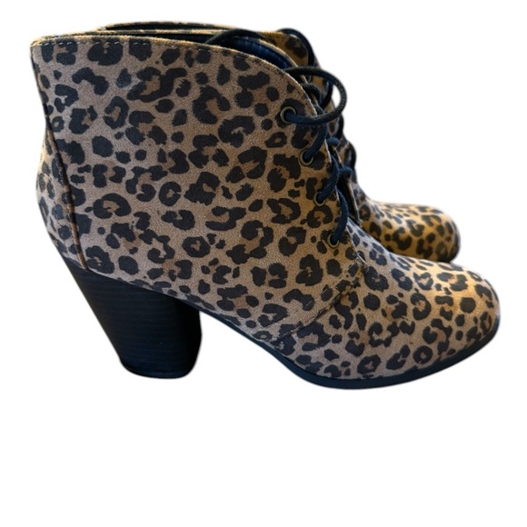 y not? Shoes - Cheetah print booties